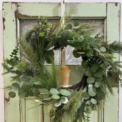 Adjustable White Wreath Hanger with Candle Holder Wreath Hangers And Stands|