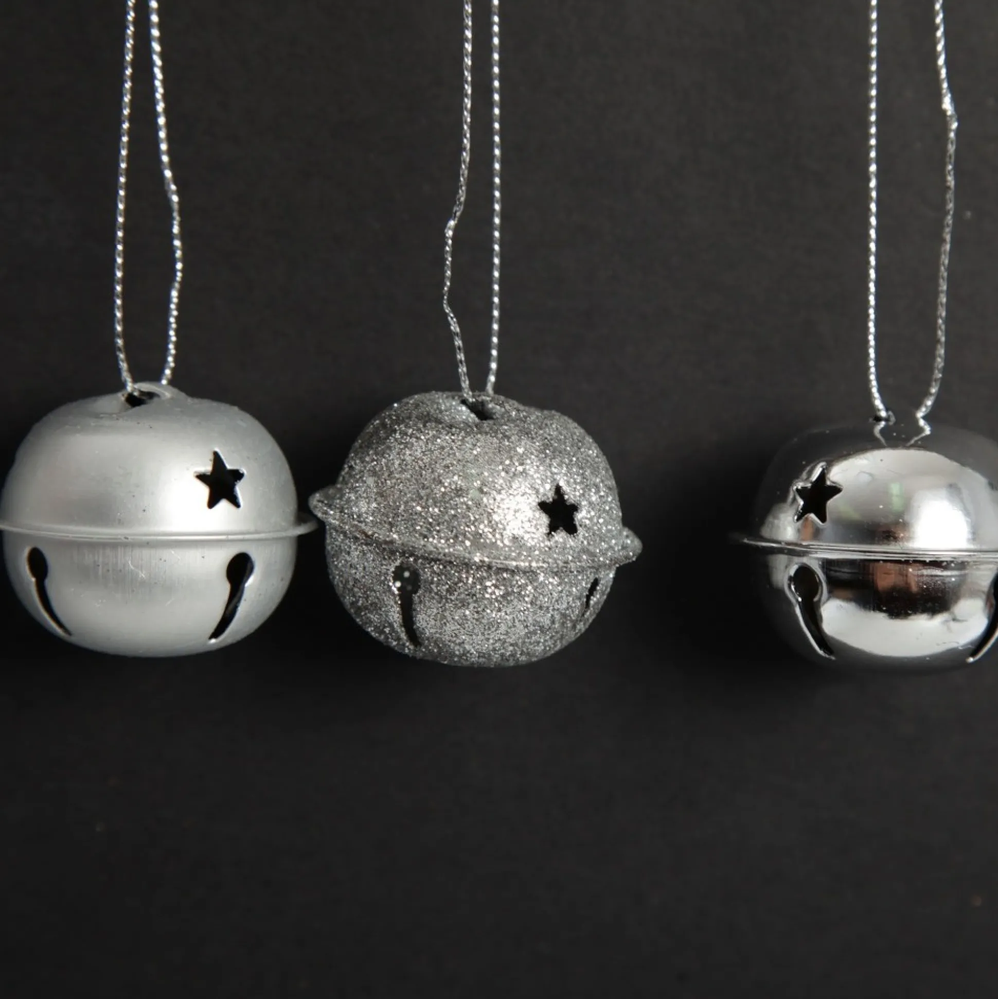 Mixed Finish Silver 4cm Jingle Bell Decorations - Bag of 4 Christmas Bells And Bows|