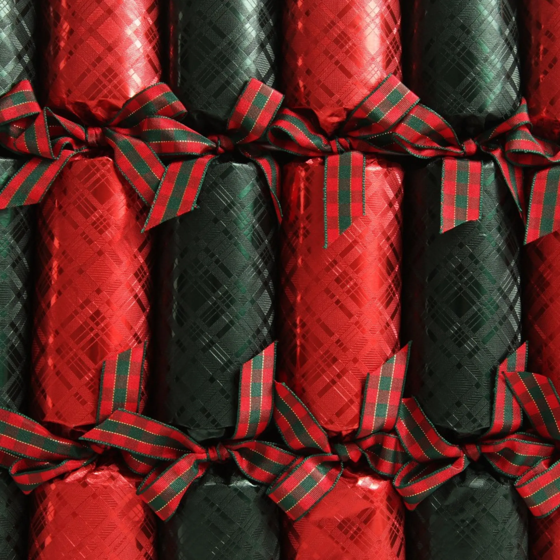 Red and Green Christmas Bon Bons with Tartan Ribbon Christmas Bon Bons|