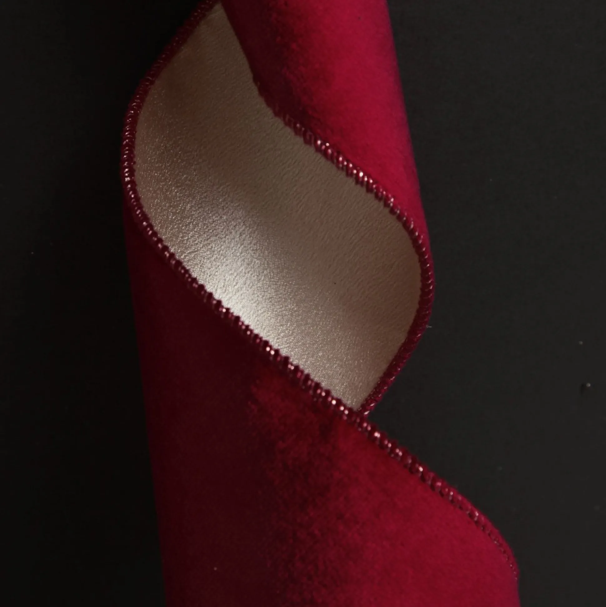 Reversible Dark Red Velvet and Gold Satin Wired Christmas Ribbon Garland Tree Garlands|